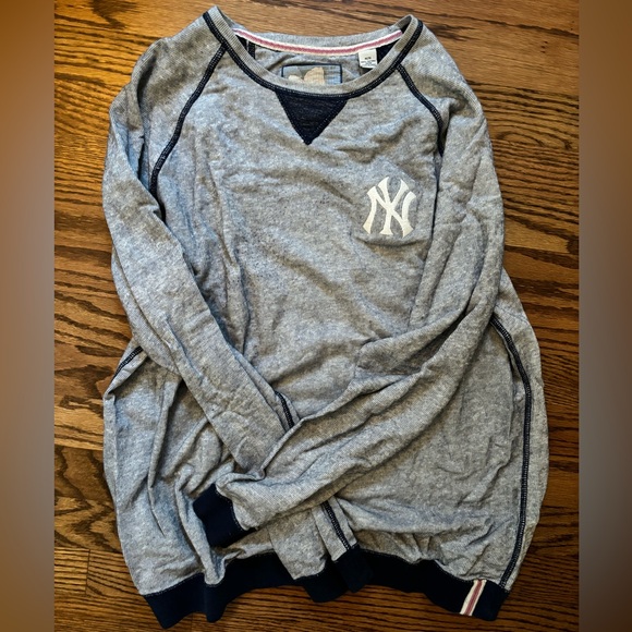 Tommy Bahama Tops - Tommy bahama New York Yankees pullover
